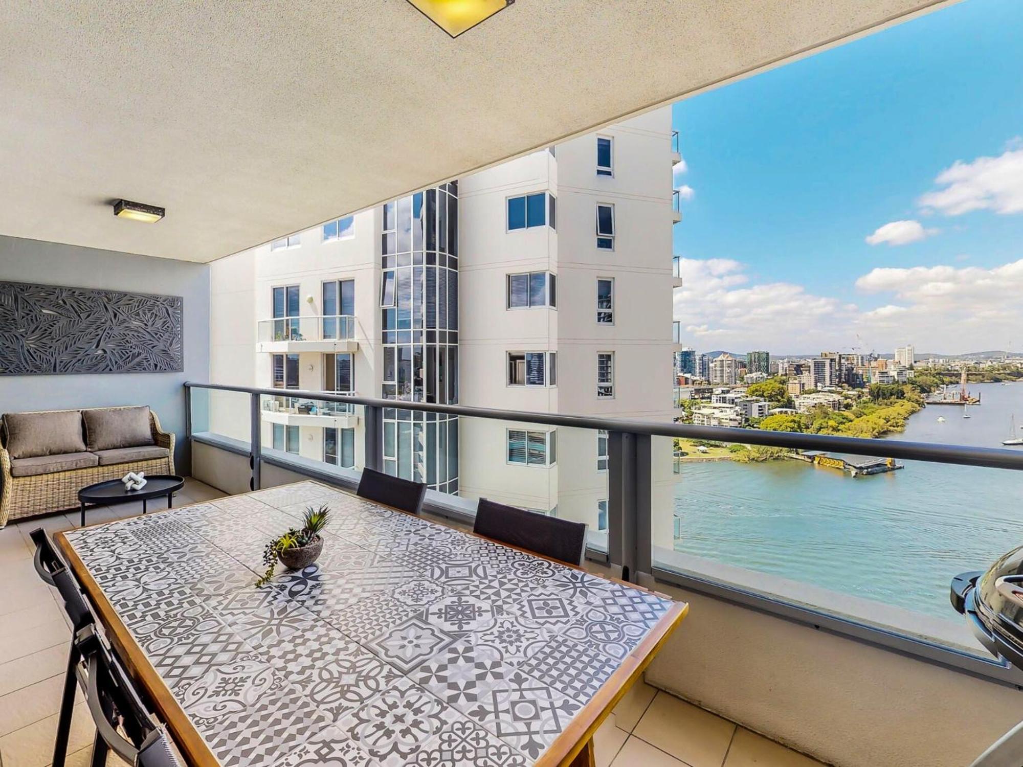 Brisbane City Luxury Riverfront Apartments Экстерьер фото